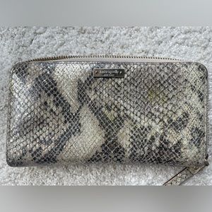 Kate spade snake accordion zip wallet